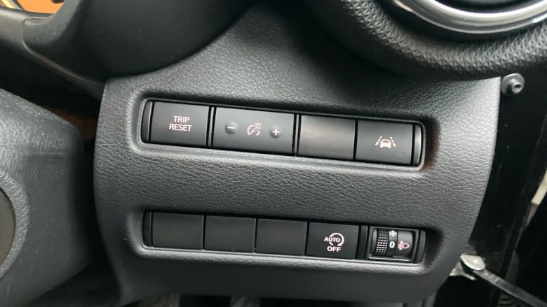 Nissan Juke 1.0 DiG-T Acenta 5dr Petrol Hatchback